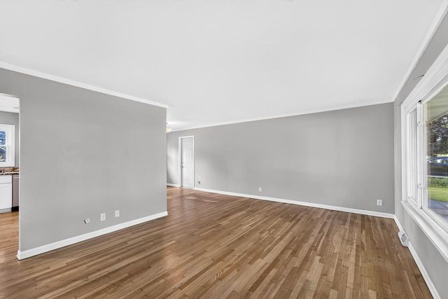 W172N9256 Shady LANE, Menomonee Falls, WI 53051