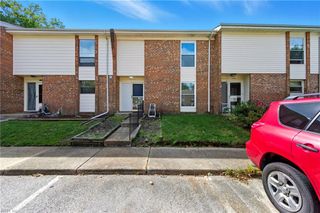 5025 Clairmont Court CT, Virginia Beach, VA 23462