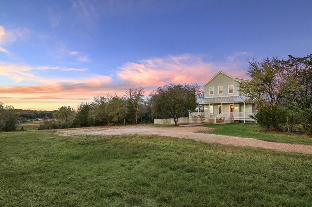 895 S Weyand Road, Round Top, TX 78954