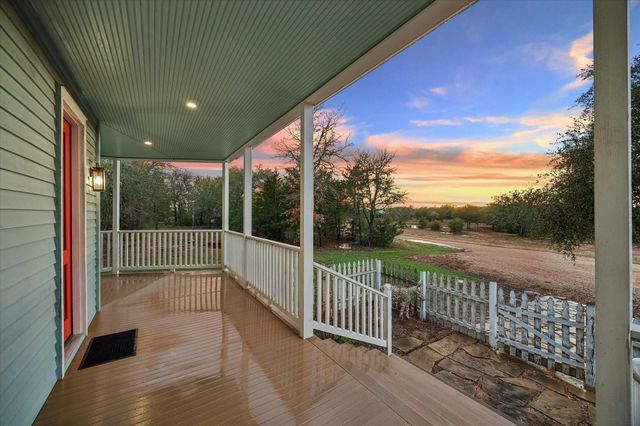 895 S Weyand Road, Round Top, TX 78954