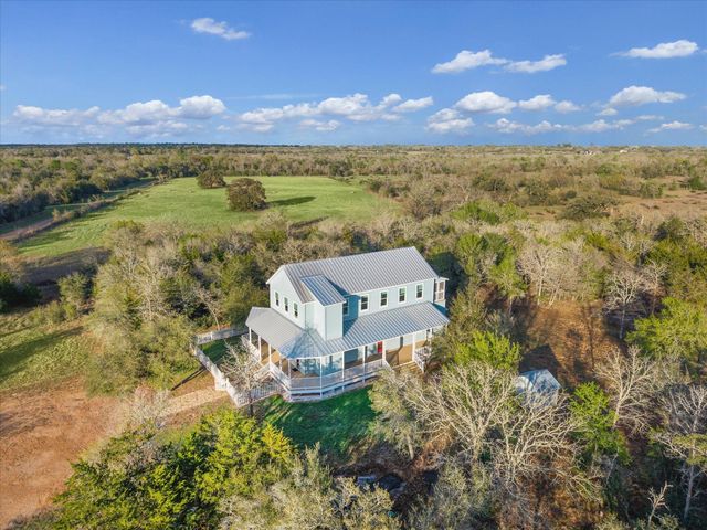 895 S Weyand Road, Round Top, TX 78954