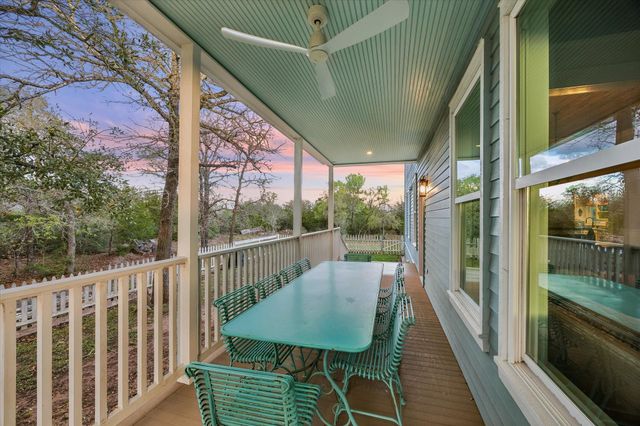 895 S Weyand Road, Round Top, TX 78954