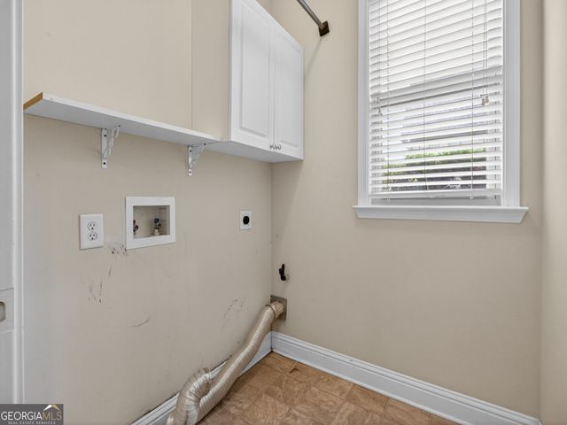 2935 Whitfield Avenue, Cumming, GA 30040