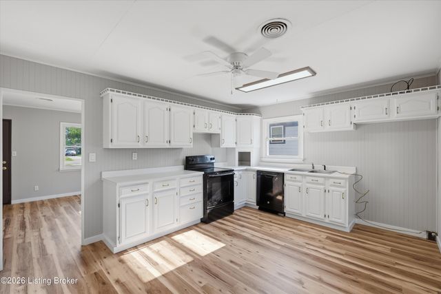 305 Welburn Dr, Louisville, KY 40218