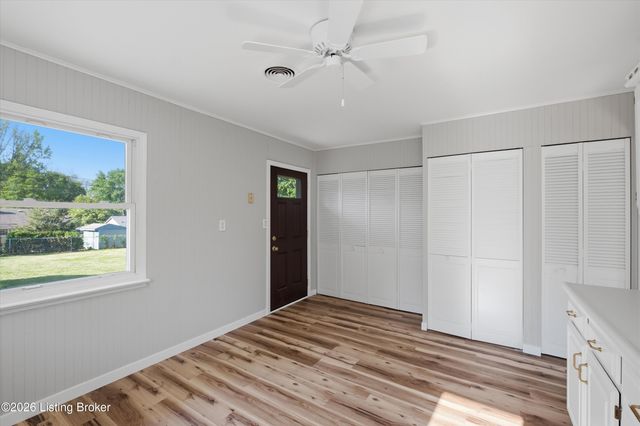 305 Welburn Dr, Louisville, KY 40218