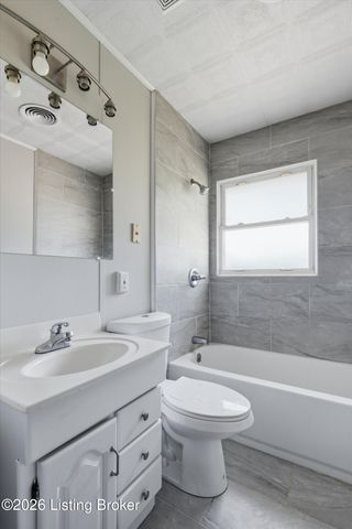 305 Welburn Dr, Louisville, KY 40218