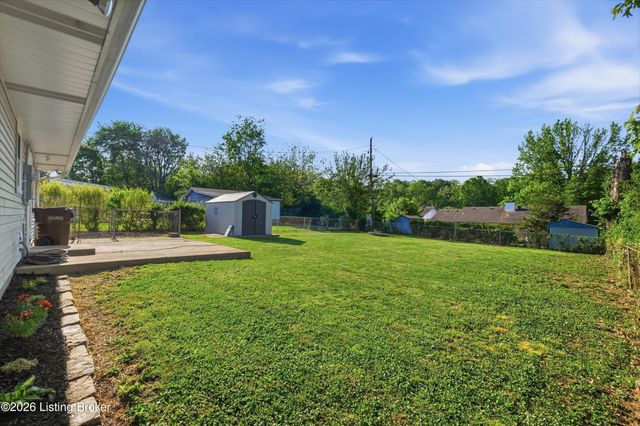 305 Welburn Dr, Louisville, KY 40218