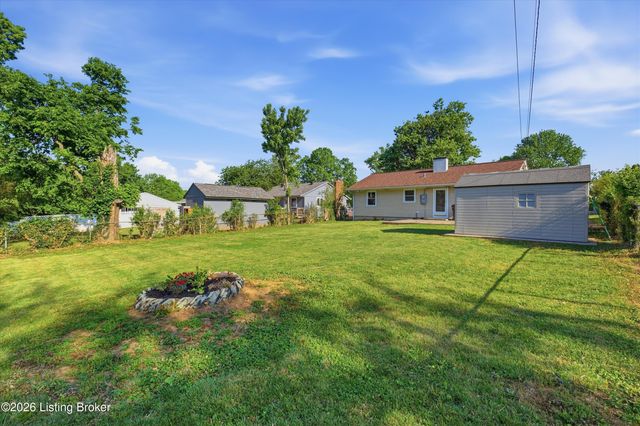 305 Welburn Dr, Louisville, KY 40218