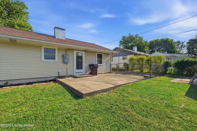 305 Welburn Dr, Louisville, KY 40218