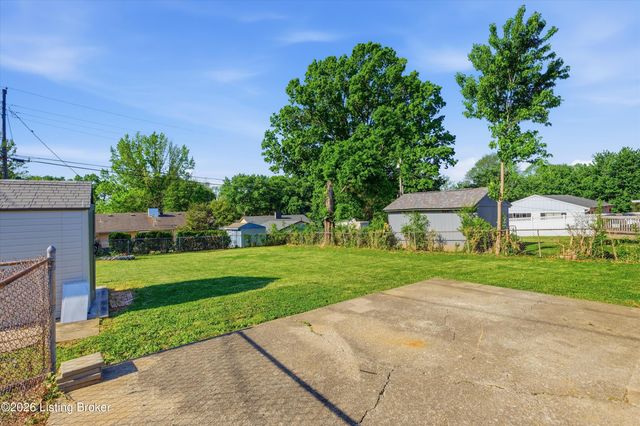 305 Welburn Dr, Louisville, KY 40218