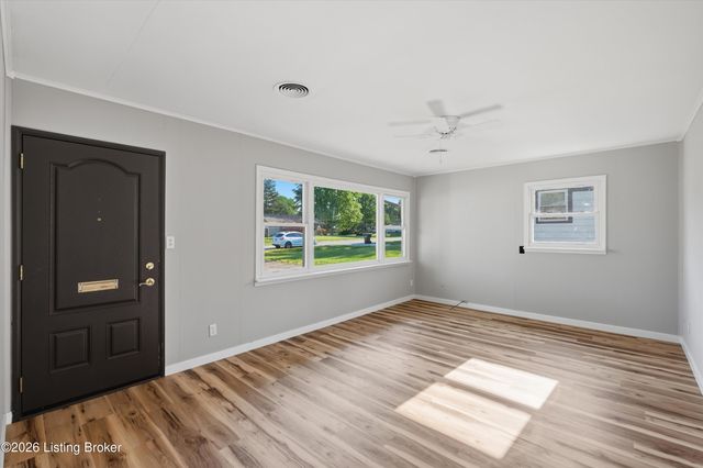 305 Welburn Dr, Louisville, KY 40218