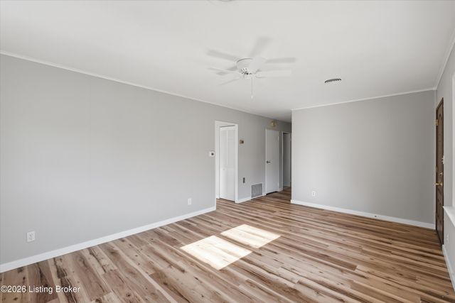 305 Welburn Dr, Louisville, KY 40218