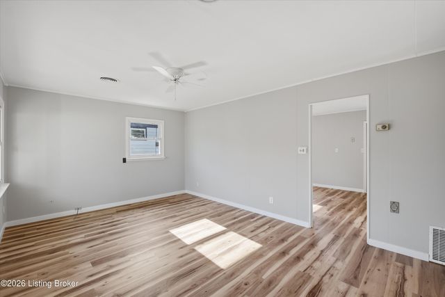 305 Welburn Dr, Louisville, KY 40218