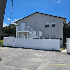 616 NW 67th St C, Miami, FL 33150