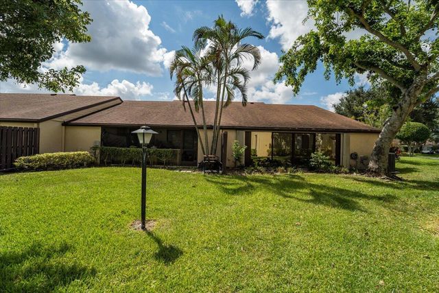 630 Sea Pine Way I A, Greenacres, FL 33415