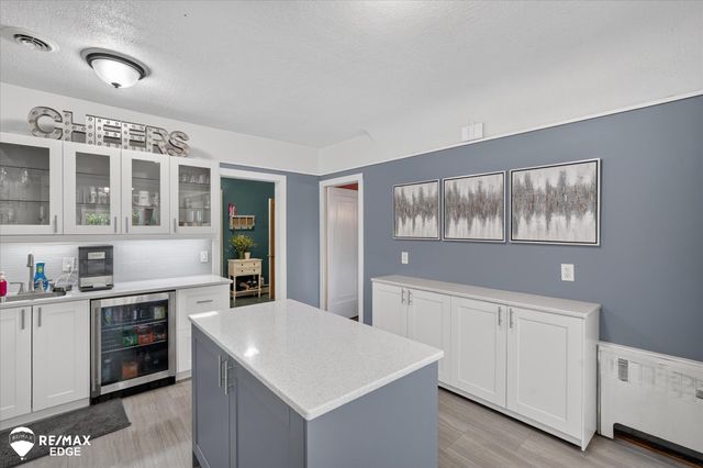 2741 Westwood Parkway, Flint, MI 48503