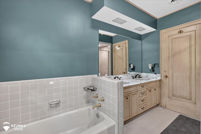 2741 Westwood Parkway, Flint, MI 48503