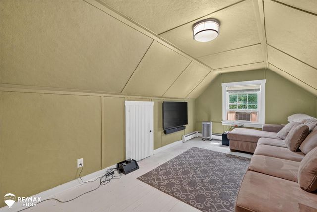 2741 Westwood Parkway, Flint, MI 48503
