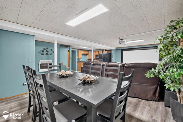 2741 Westwood Parkway, Flint, MI 48503