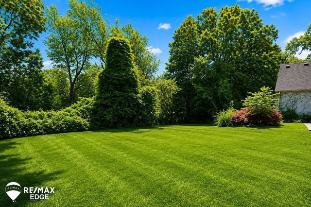 2741 Westwood Parkway, Flint, MI 48503