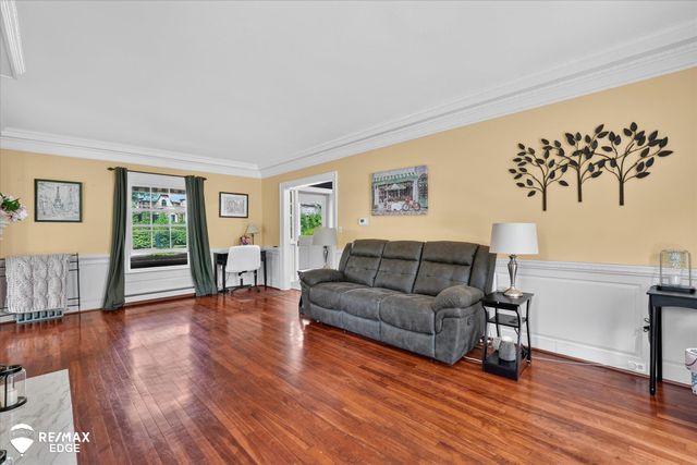 2741 Westwood Parkway, Flint, MI 48503