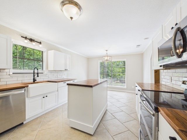 1406 Loma Linda Drive, Athens, TX 75752