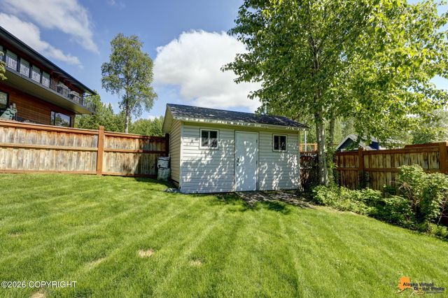 12961 Nora Drive, Anchorage, AK 99515