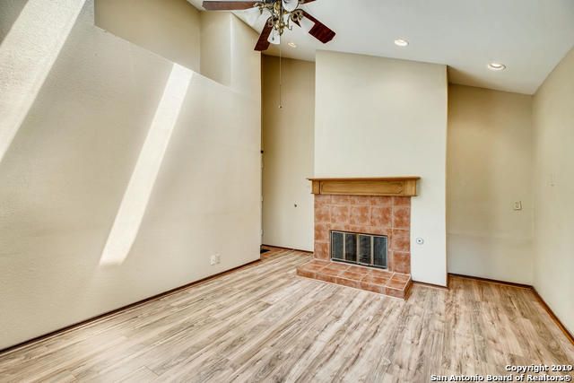8633 Datapoint Dr Apt 210, San Antonio, TX 78229