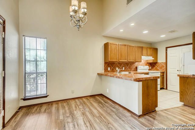 8633 Datapoint Dr Apt 210, San Antonio, TX 78229
