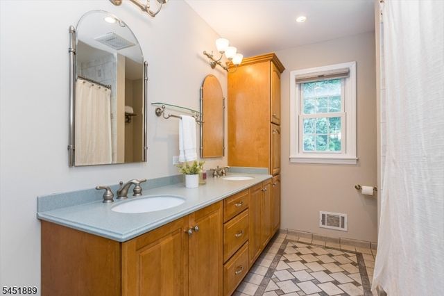 24 Stone Dr, West Orange Twp., NJ 07052