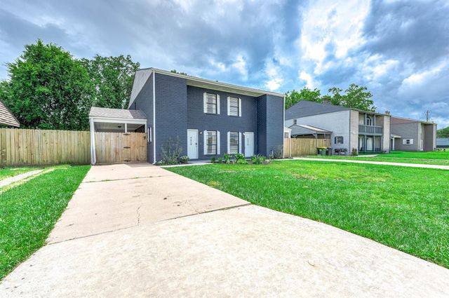 4620 W Orange Street, Pearland, TX 77581