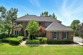 9058 Ridgefield Drive, Brighton, MI 48114