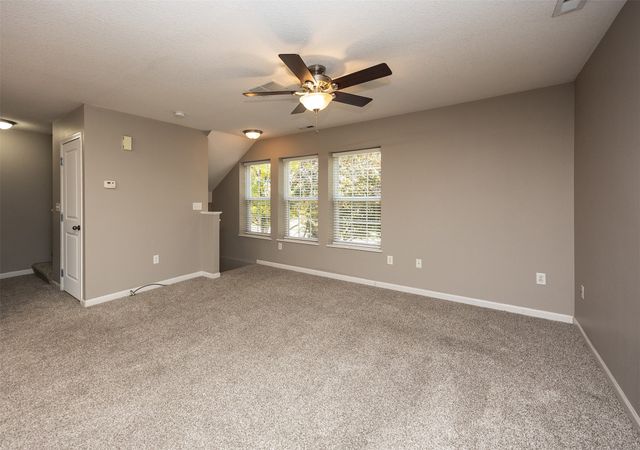 323 NE Kingwood None, Waukee, IA 50263