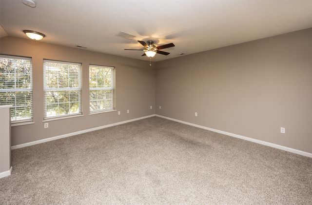 323 NE Kingwood None, Waukee, IA 50263