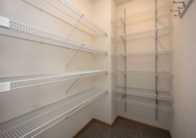 323 NE Kingwood None, Waukee, IA 50263