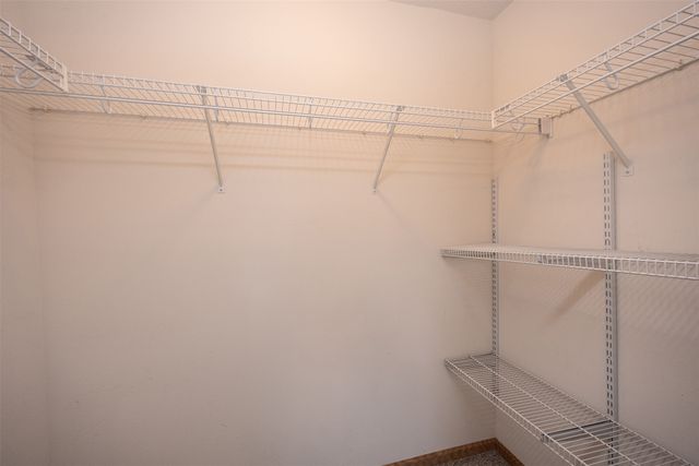 323 NE Kingwood None, Waukee, IA 50263