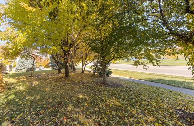 323 NE Kingwood None, Waukee, IA 50263