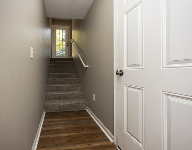 323 NE Kingwood None, Waukee, IA 50263