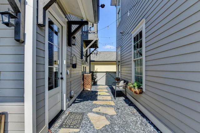 919 Hilltop Park, Dacula, GA 30019