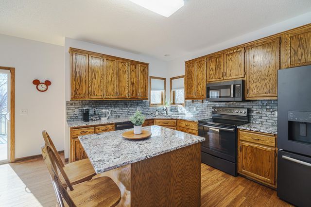 8927 W 136th Street, Savage, MN 55378