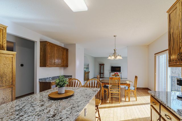 8927 W 136th Street, Savage, MN 55378