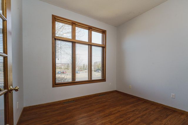 8927 W 136th Street, Savage, MN 55378