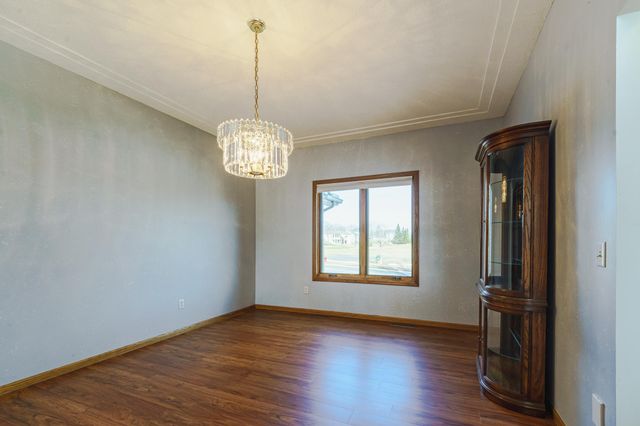 8927 W 136th Street, Savage, MN 55378
