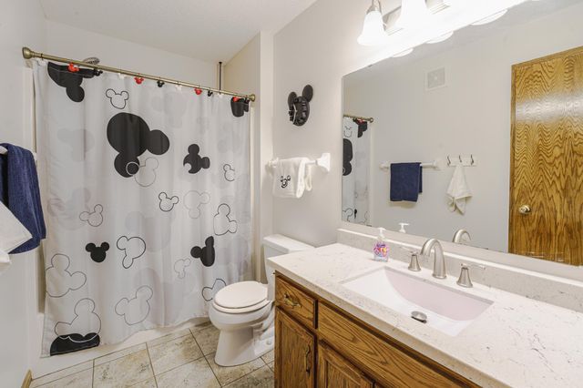 8927 W 136th Street, Savage, MN 55378