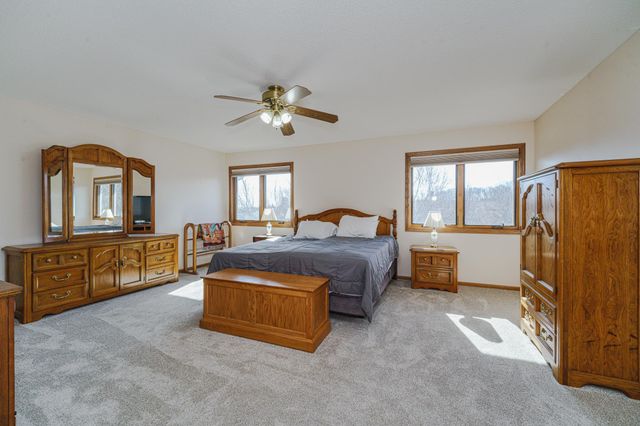 8927 W 136th Street, Savage, MN 55378