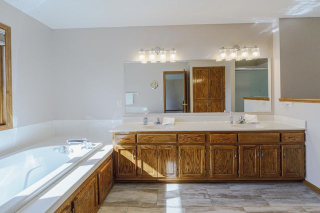 8927 W 136th Street, Savage, MN 55378