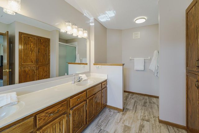 8927 W 136th Street, Savage, MN 55378