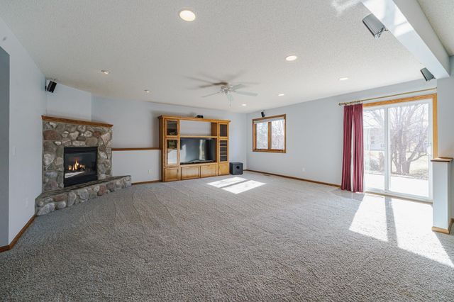 8927 W 136th Street, Savage, MN 55378