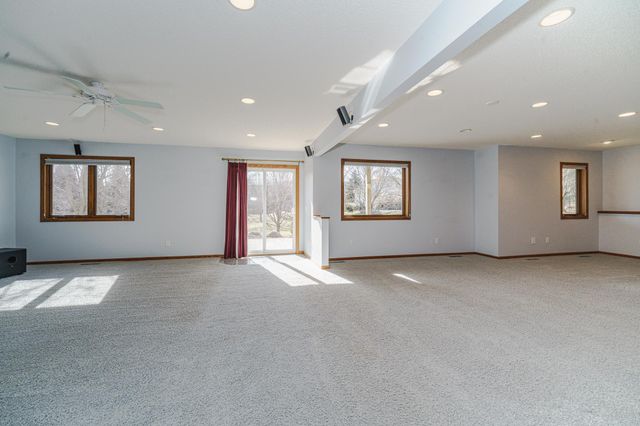 8927 W 136th Street, Savage, MN 55378
