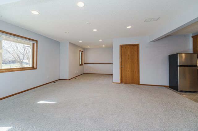 8927 W 136th Street, Savage, MN 55378